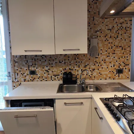 Cozy Shared Flat Homestay *